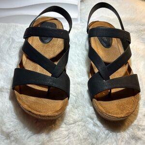 Eurosoft by Sofft Gianetta Black Strappy Cork Footbed Sandals Women’s Size US10